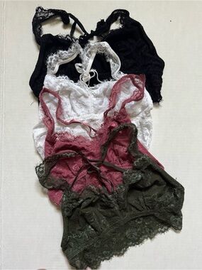 Candie's Lace Bralette Set in Black, White, Rose, Olive